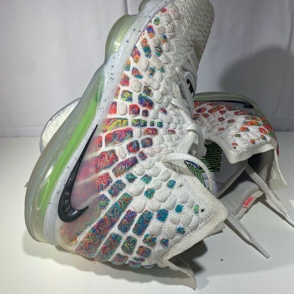 Nike Lebron XVII 17 Command Force White Multi Basketball BQ3177-100 Size 12 - Picture 1 of 9